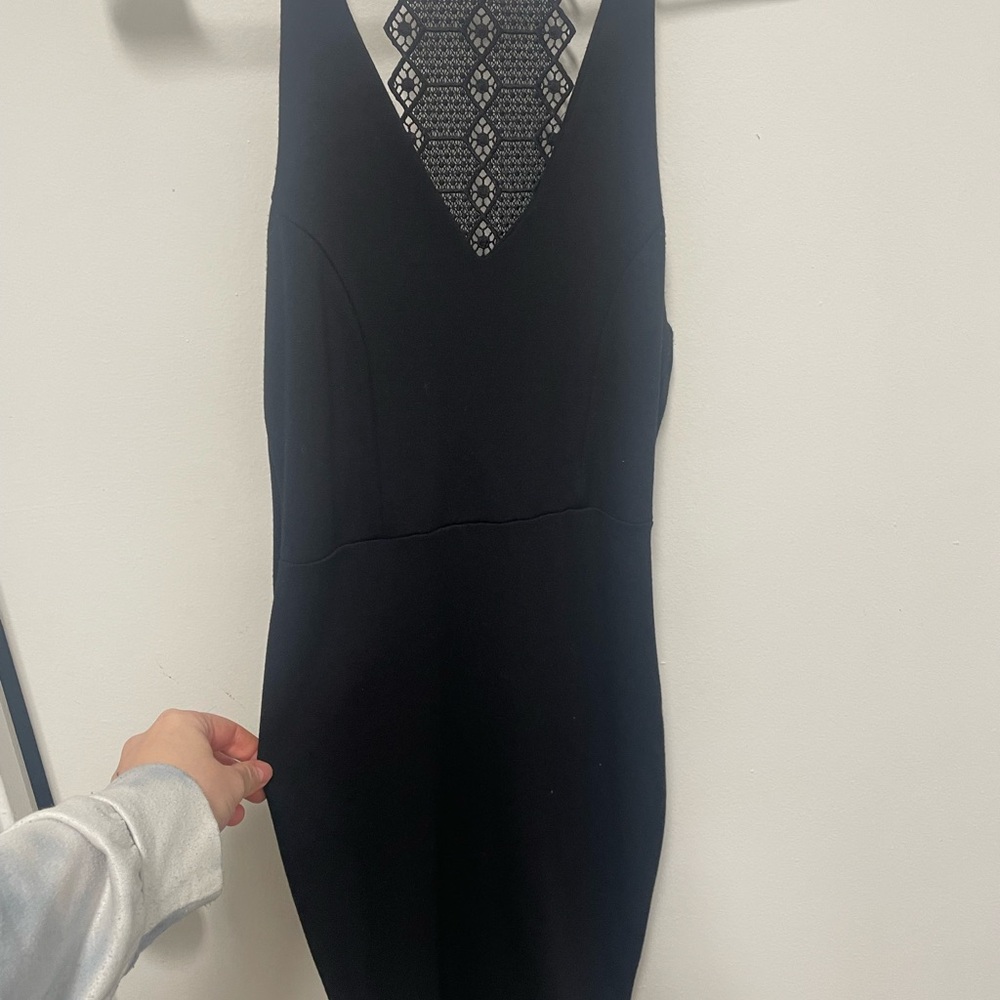 Lulu’s black mini dress